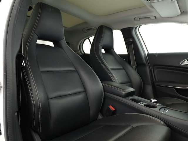 Mercedes-Benz GLA 200 200 d night edition auto