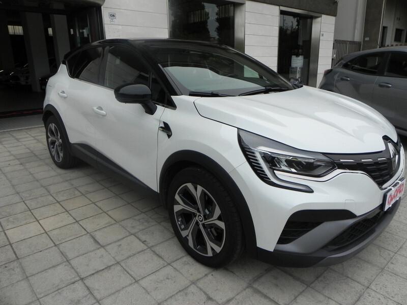 Renault Captur Hybrid E-Tech 145 CV RS Line