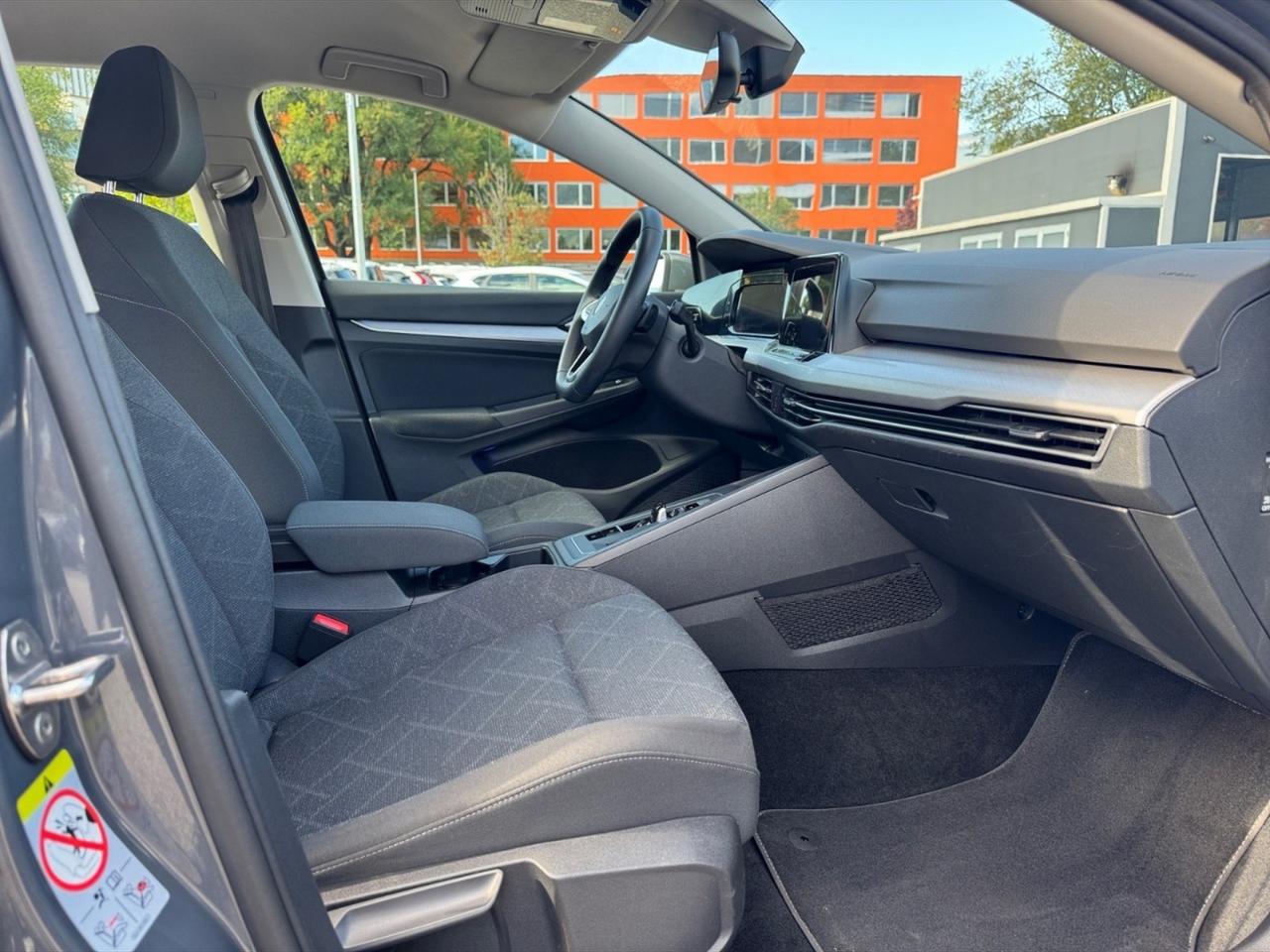 Volkswagen Golf variant 2.0 tdi life 115cv dsg