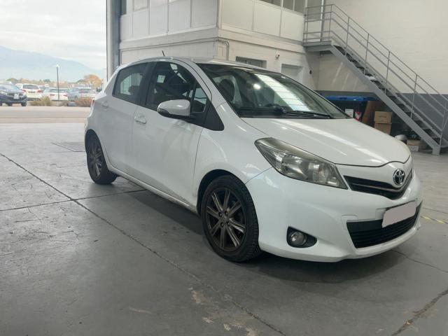 TOYOTA Yaris 1.4 D-4D 5p Active CAMBIO AUTOMATICO