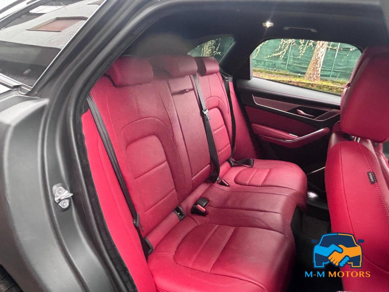 Jaguar F-Pace 2.0d i4 mhev R-Dynamic SE Greenstone awd 204cv auto