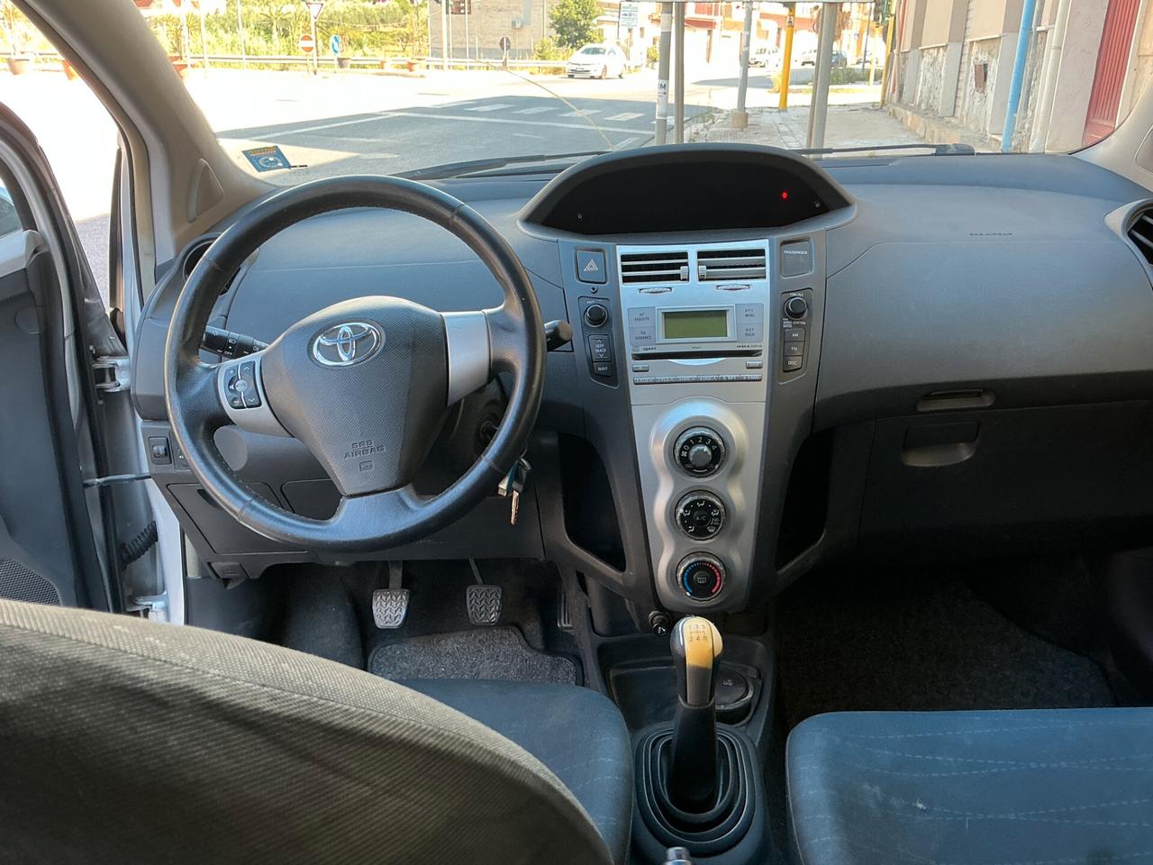 Toyota Yaris 1.0 5 porte Sol