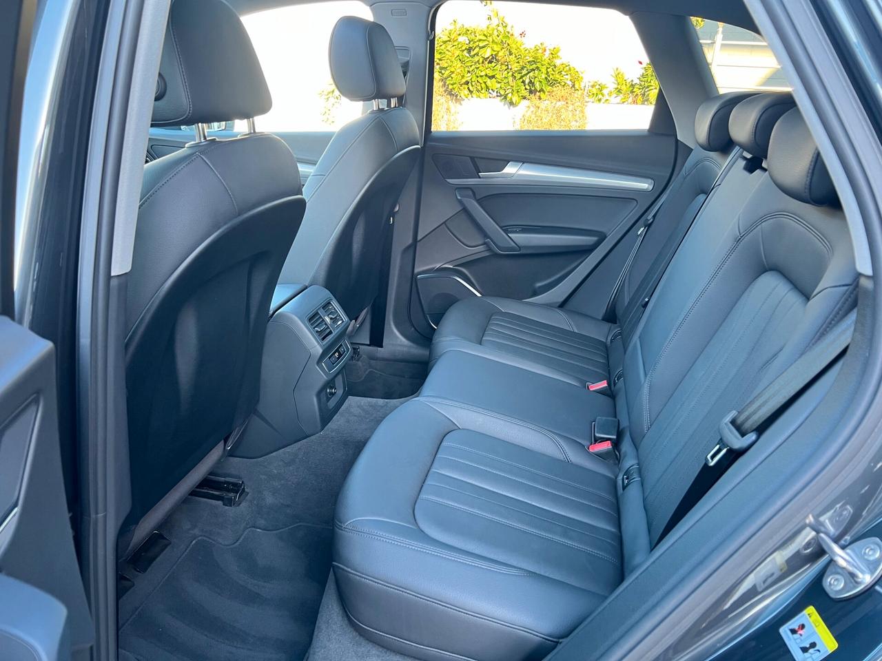 Audi Q5 40 2.0 tdi 205CV mhev Business quattro s-tronic