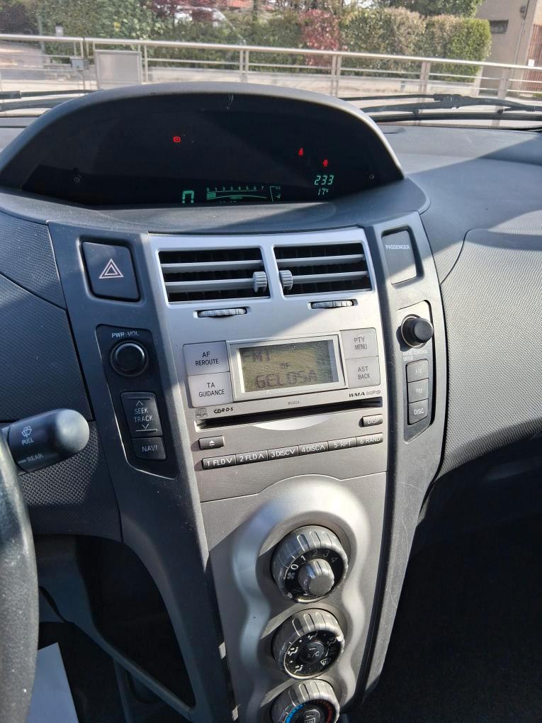 Toyota Yaris 1.0 BENZINA IDONEA NEOPATENTATI, UNICO PROPRIETARIO