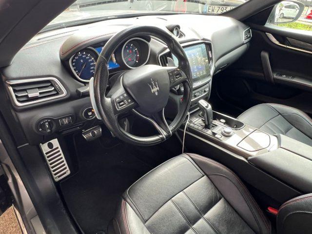 MASERATI Ghibli V6 430 CV SQ4 Modena