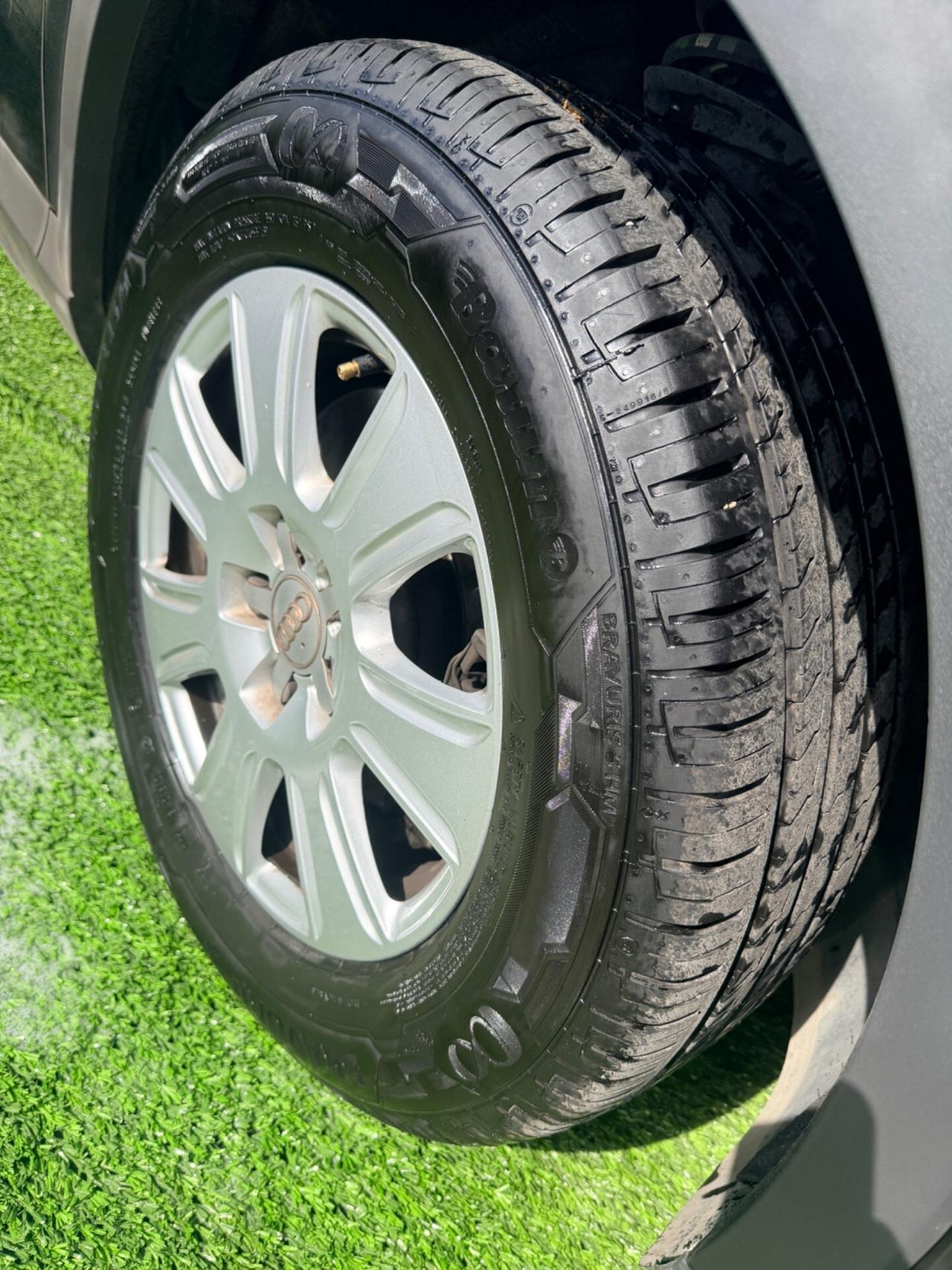 Audi Q3 2.0 TDI 120 CV Design