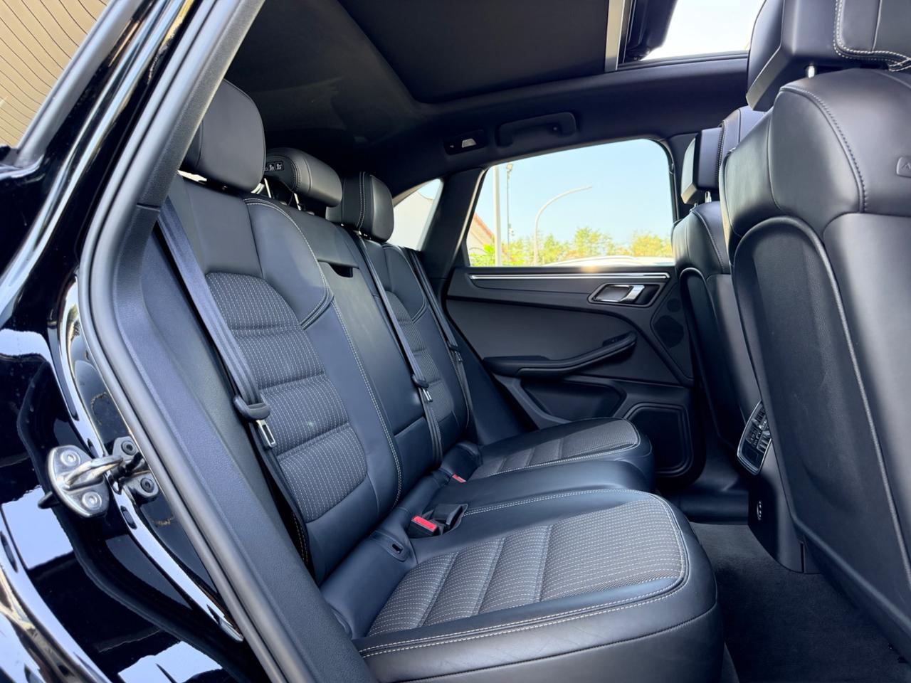 Porsche Macan 2.0 T 265cv Full tetto apribile in garanzia totale