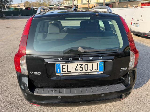 VOLVO V50 D2 R-design senza nessun lavoro da fare