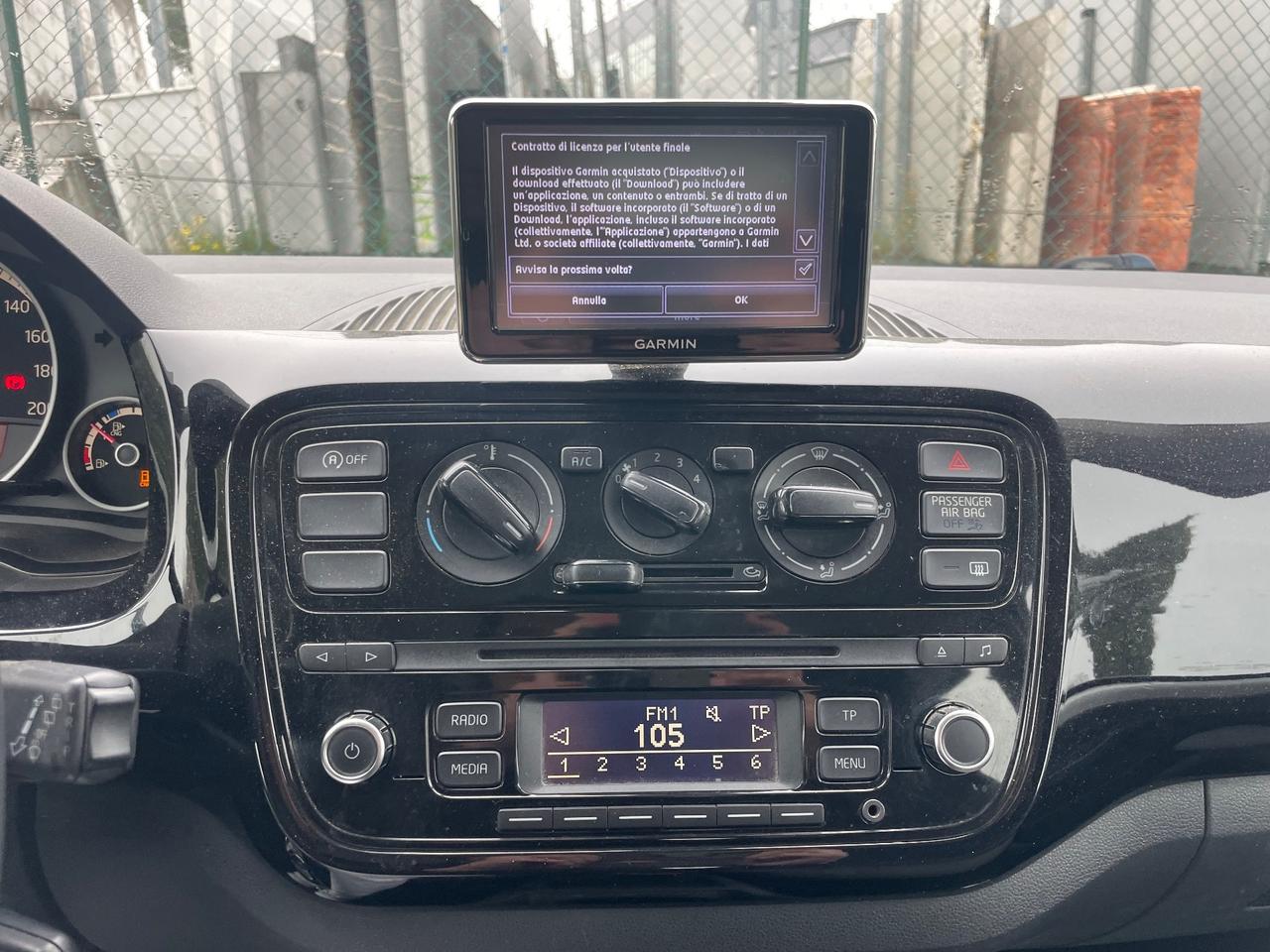 Volkswagen up! 1.0 Benzina / Metano - Neopatentati