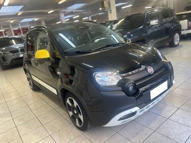FIAT Panda 1.0 FireFly S&S Hybrid Pandina CROSS