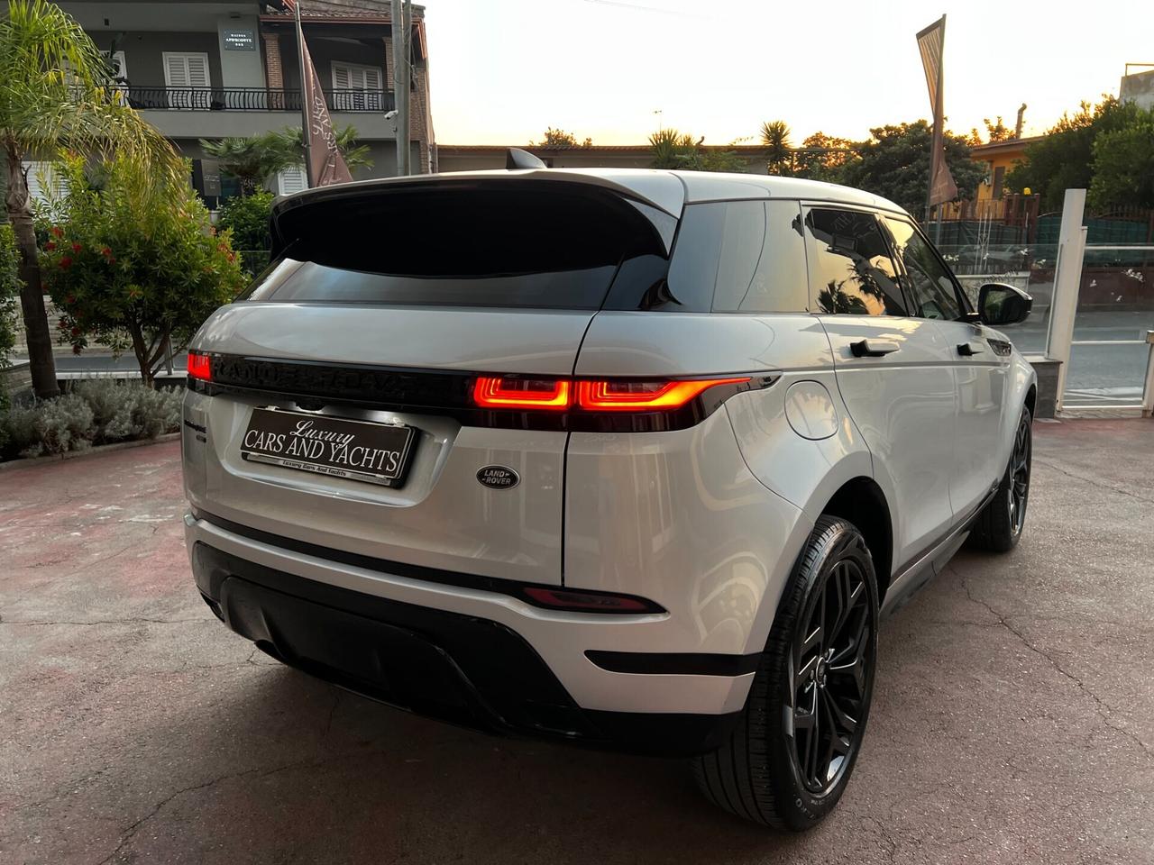 Range Rover Evoque 2.0D 150 CV R-Dynamic-2020