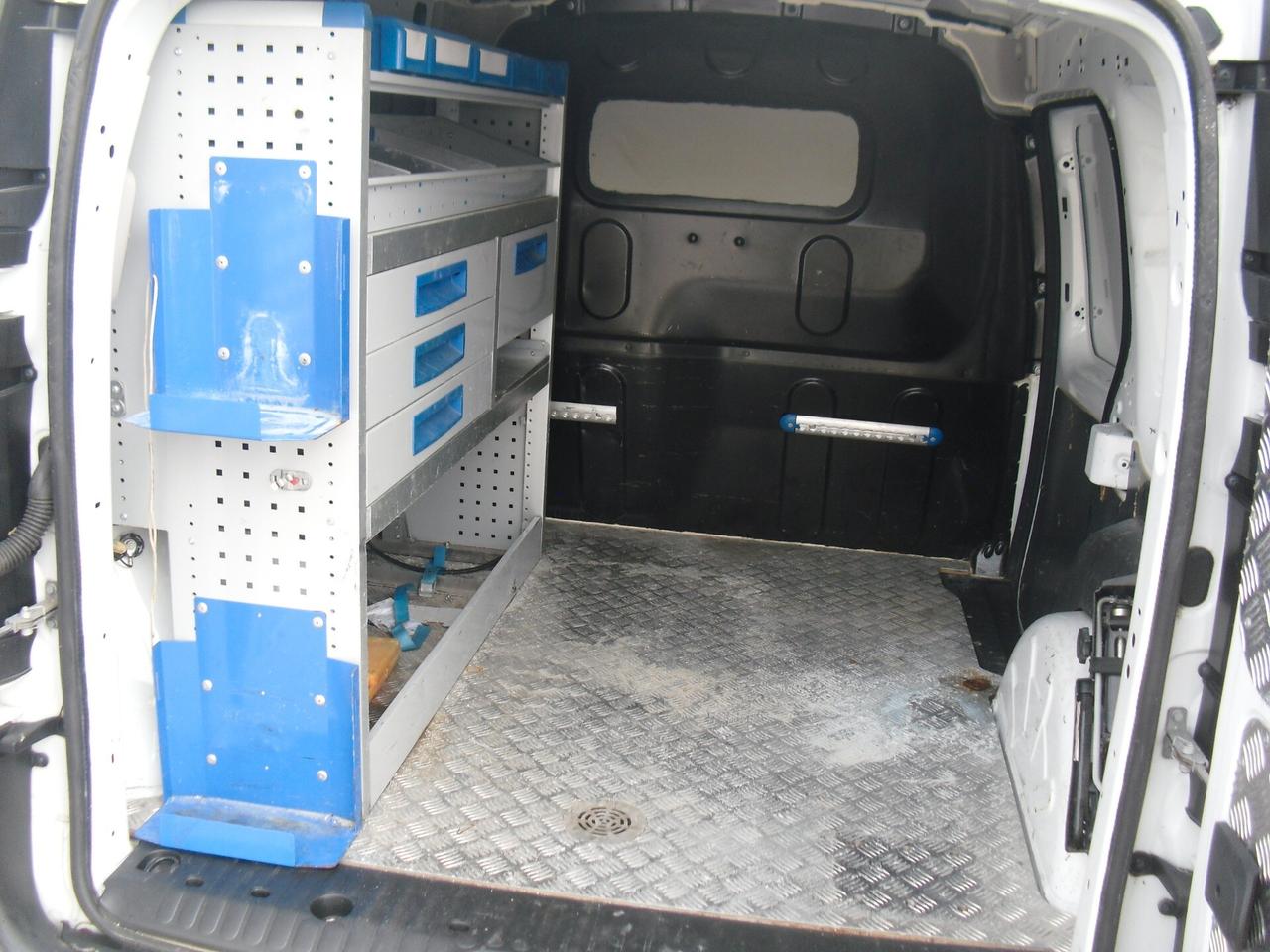 Renault Kangoo 1.5dci 75cv E6 furgone con scaffalatura interna e navigatore, OTTIME CONDIZIONI!!