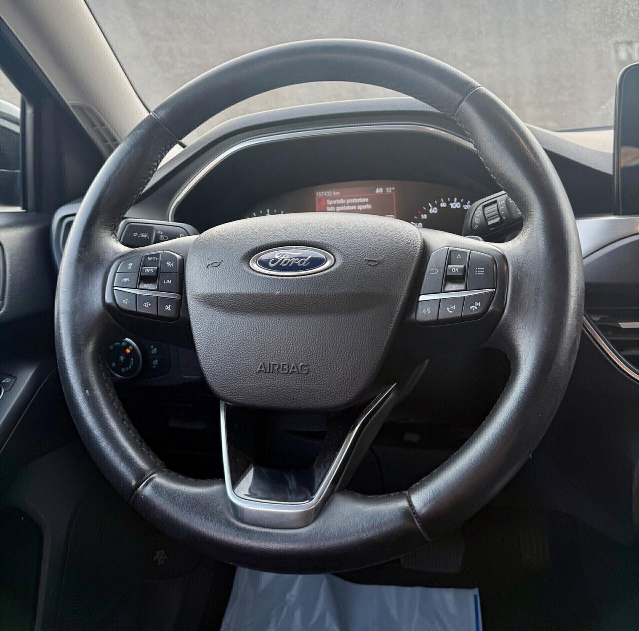 Ford Focus 1.5 TDCi 120 CV Titanium,LED diurni,Navi,Paddle,retrocamera,ecc.