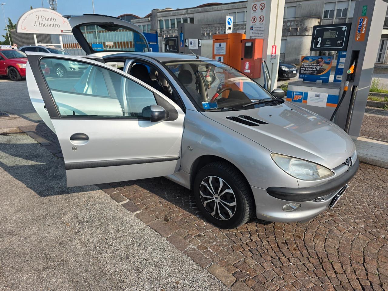 Peugeot 206 1.4 5p. Con 245.000km Neopatentati ok