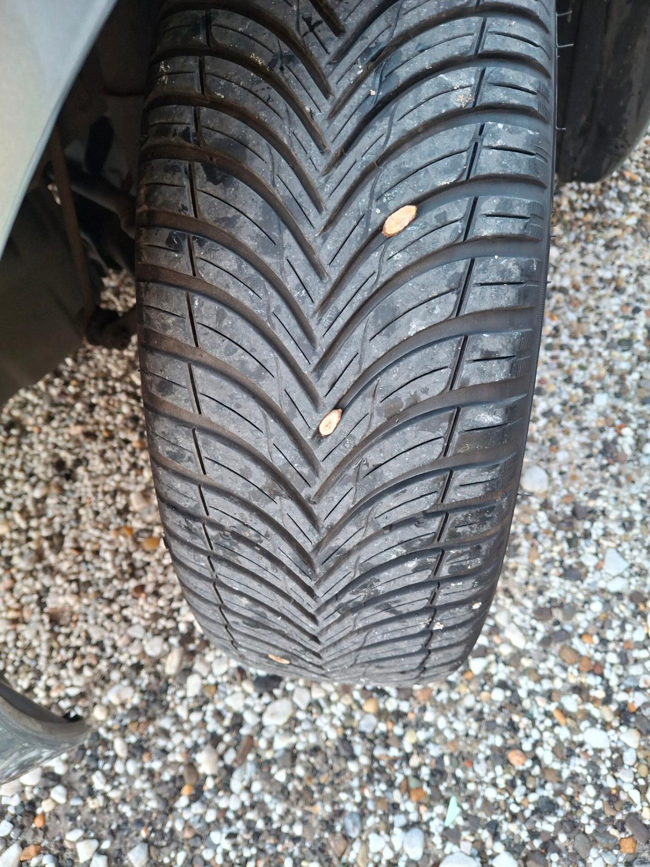 Toyota Yaris 1.0 5 porte