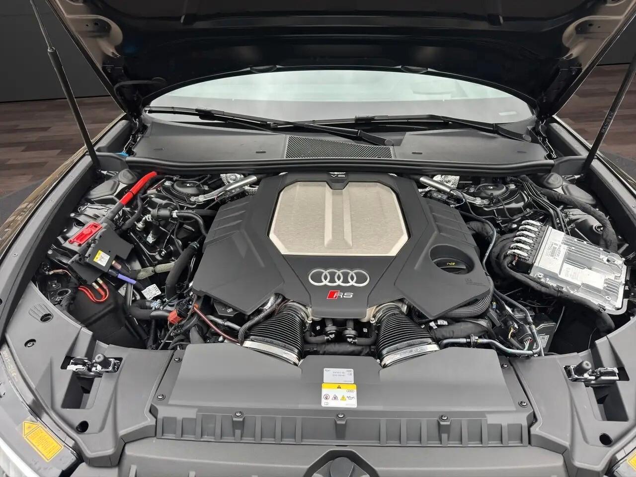 Audi RS6 RS 6 AVANT 4.0 TFSI PERF. KERAMIC 630CV PRONTA CONSEGNA