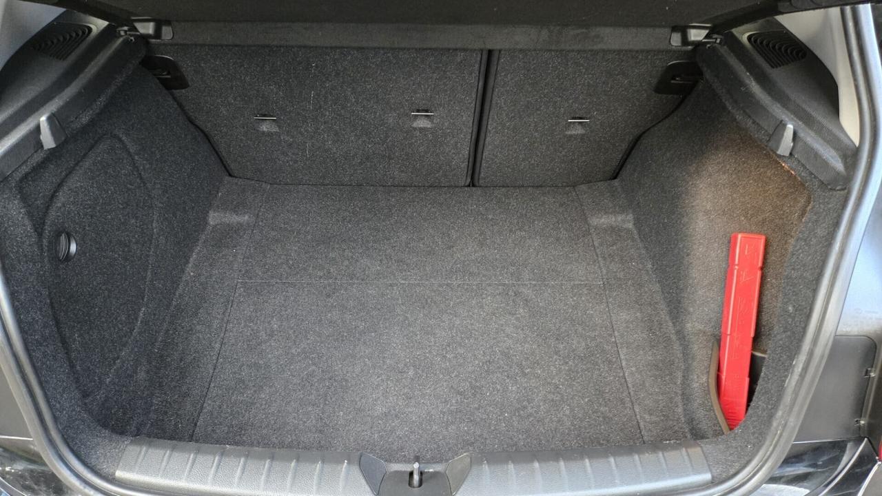 Bmw 116 116d 5p. Efficient Dynamics Urban xNeopate