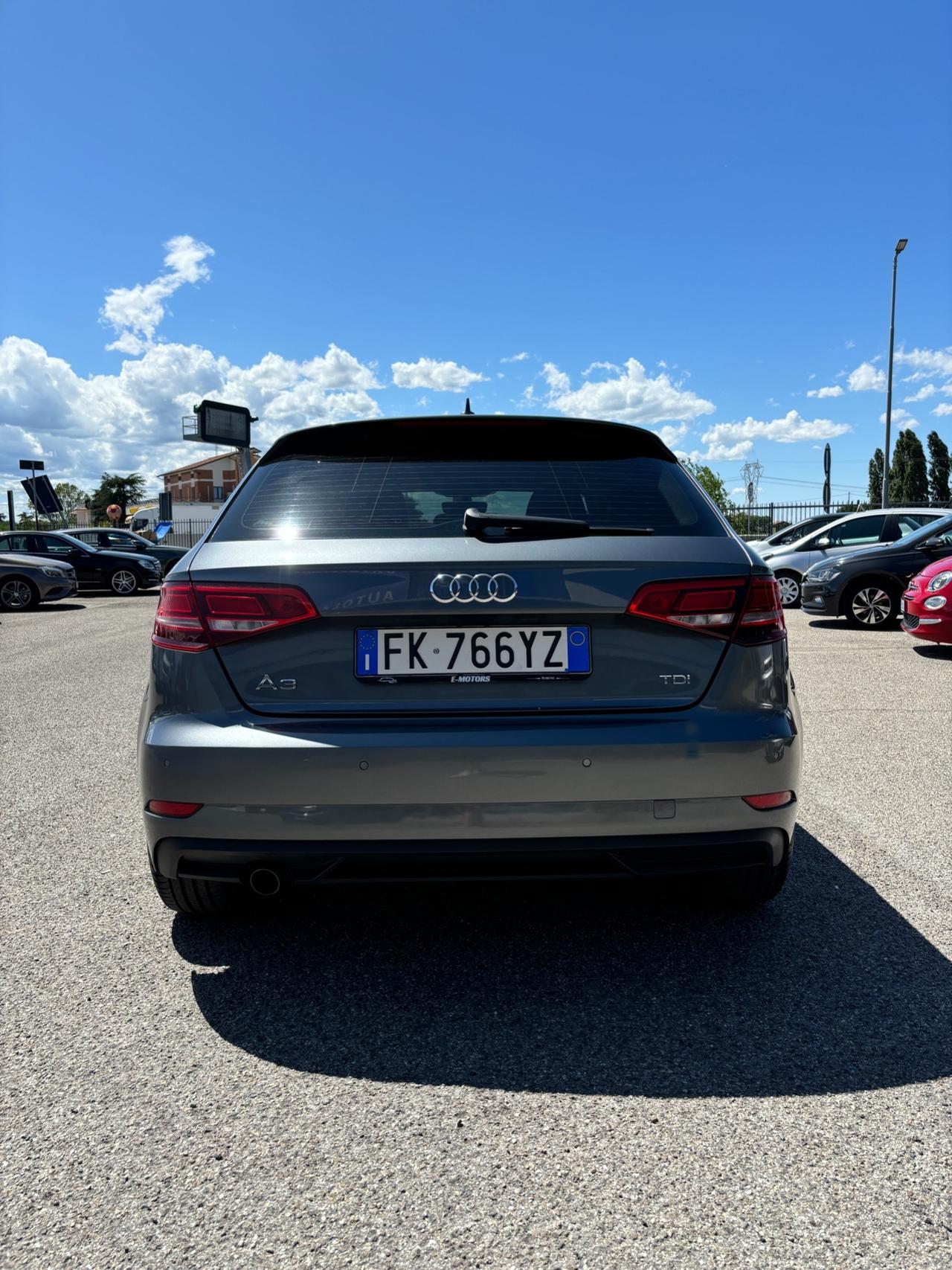 Audi A3 1.6 TDI S tronic Business - 2017