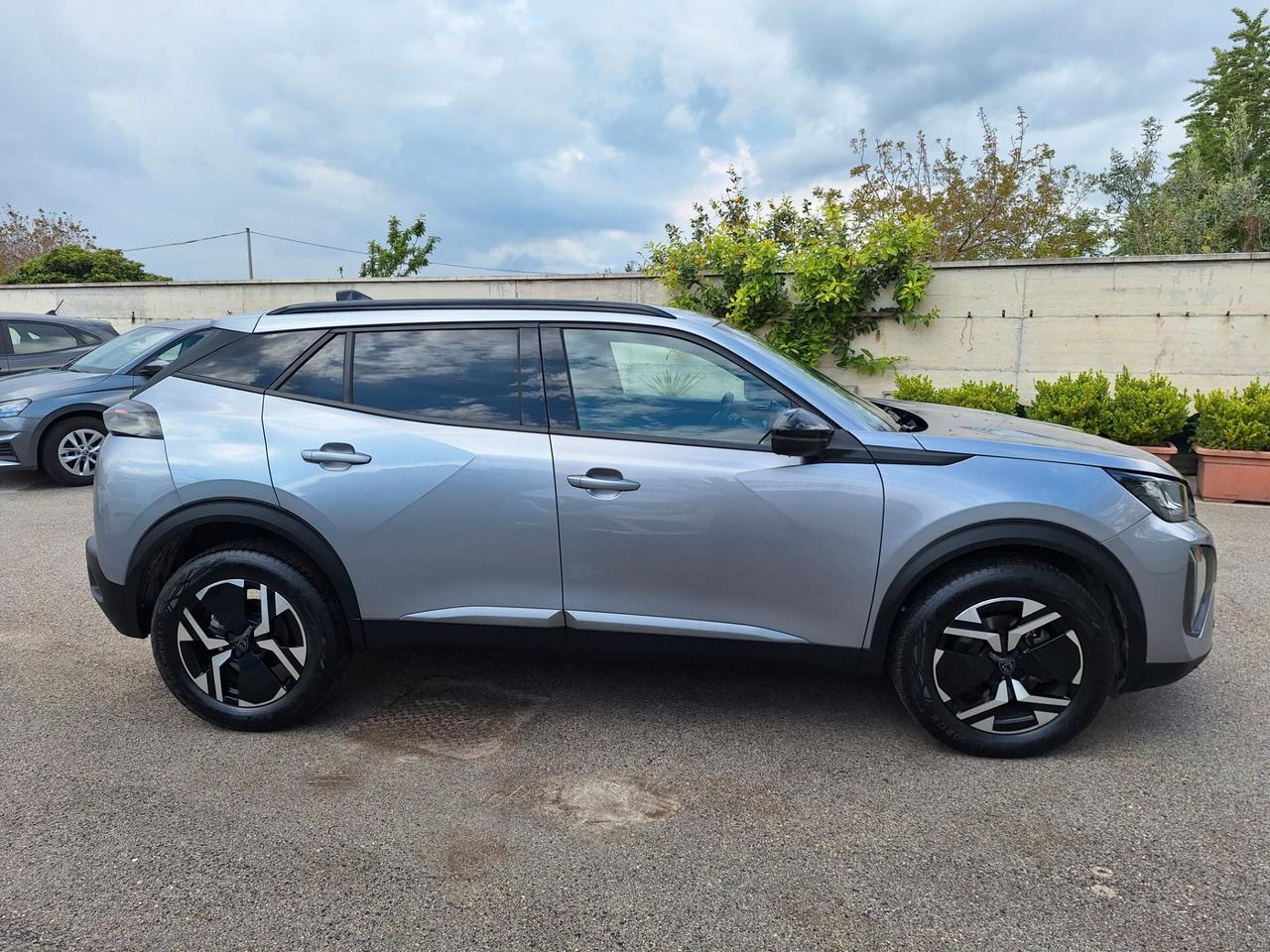 Peugeot 2008 ALLURE 1.5 HDi 130 S&S EAT8 - 10/2023