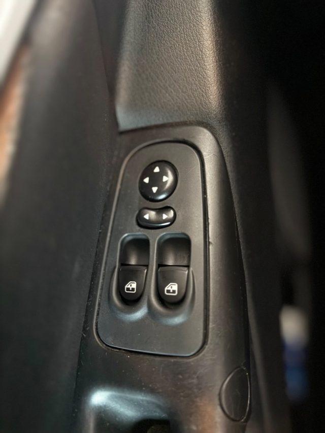 LANCIA Ypsilon 1.2 69 CV Argento