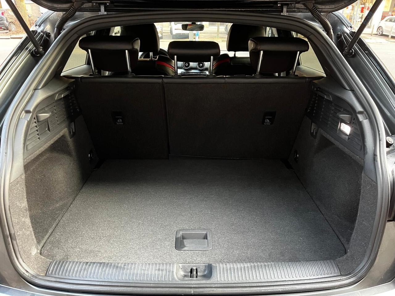 Audi Q2 30 TFSI S line Edition