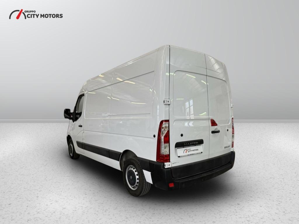 Renault Master T35 2.3 dci 130cv L2H2 E6