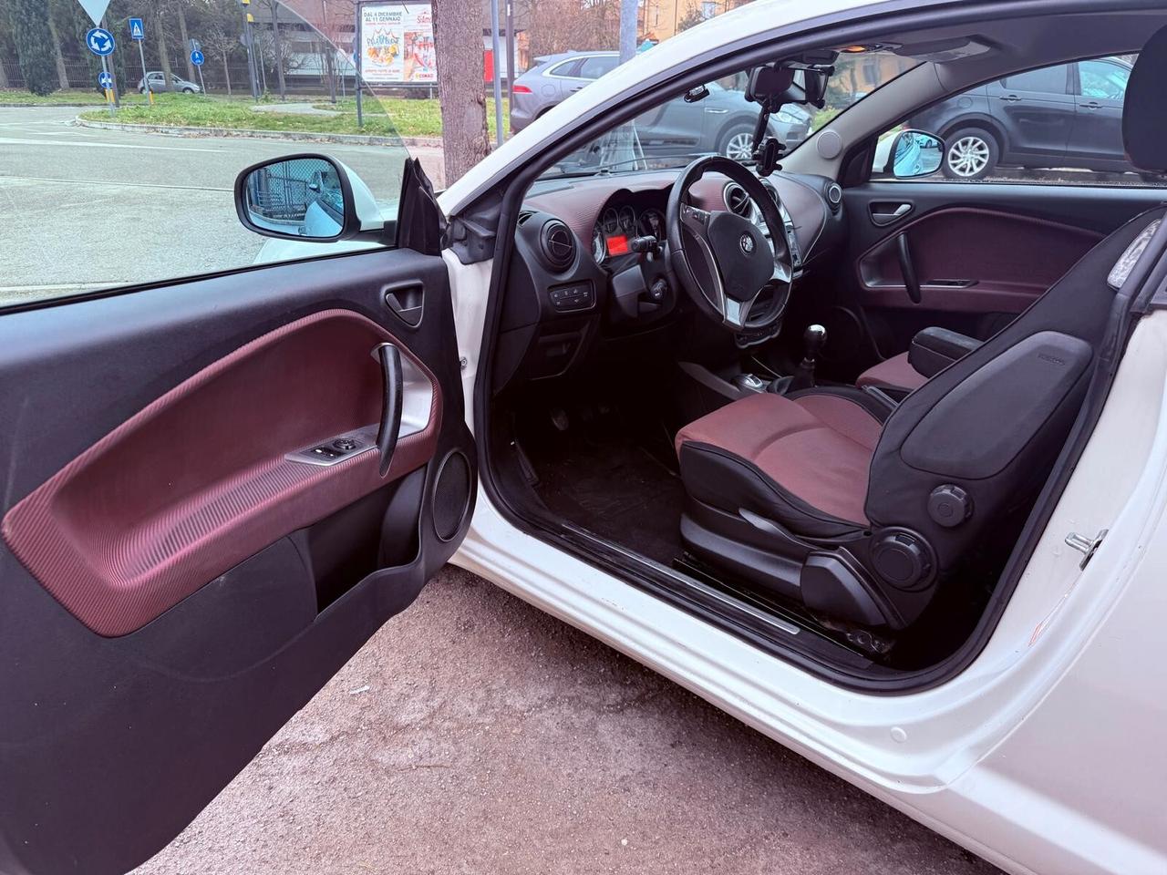 Alfa Romeo MiTo 1.4 105 CV M.air S&S Distinctive Sport Pack