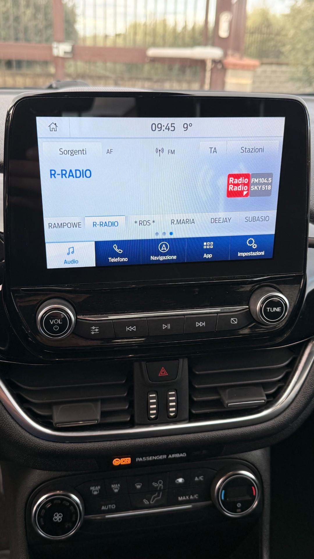 Ford Fiesta Plus 1.0 EcoBoost 100CV 5 porte Powershift motore nuovo