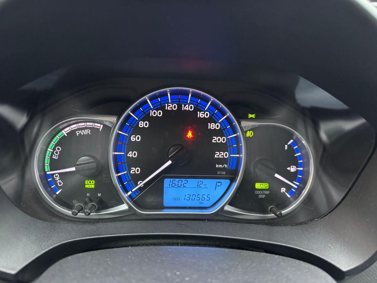 TOYOYA YARIS 1.5 HYBRID NEOPATENTATI AUTOMATICO