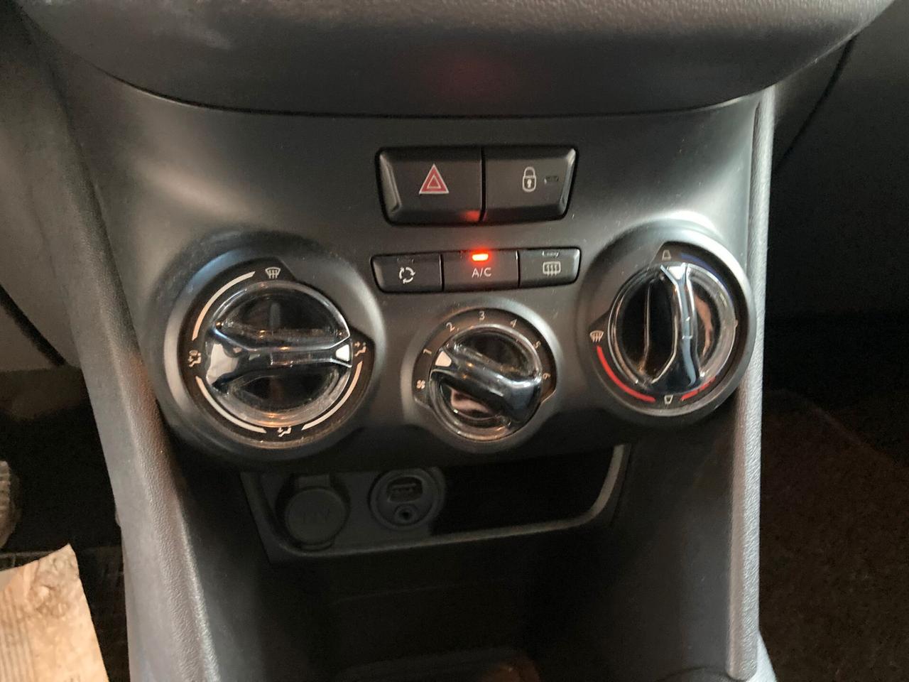 Peugeot 208 1.4 HDi - IDEALE X NEOPATENTATI - 2013