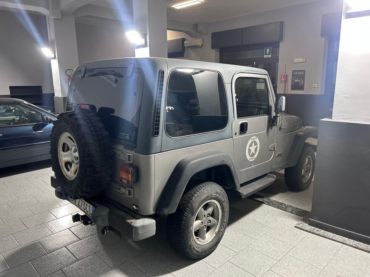 Jeep Wrangler con gancio traino omologato