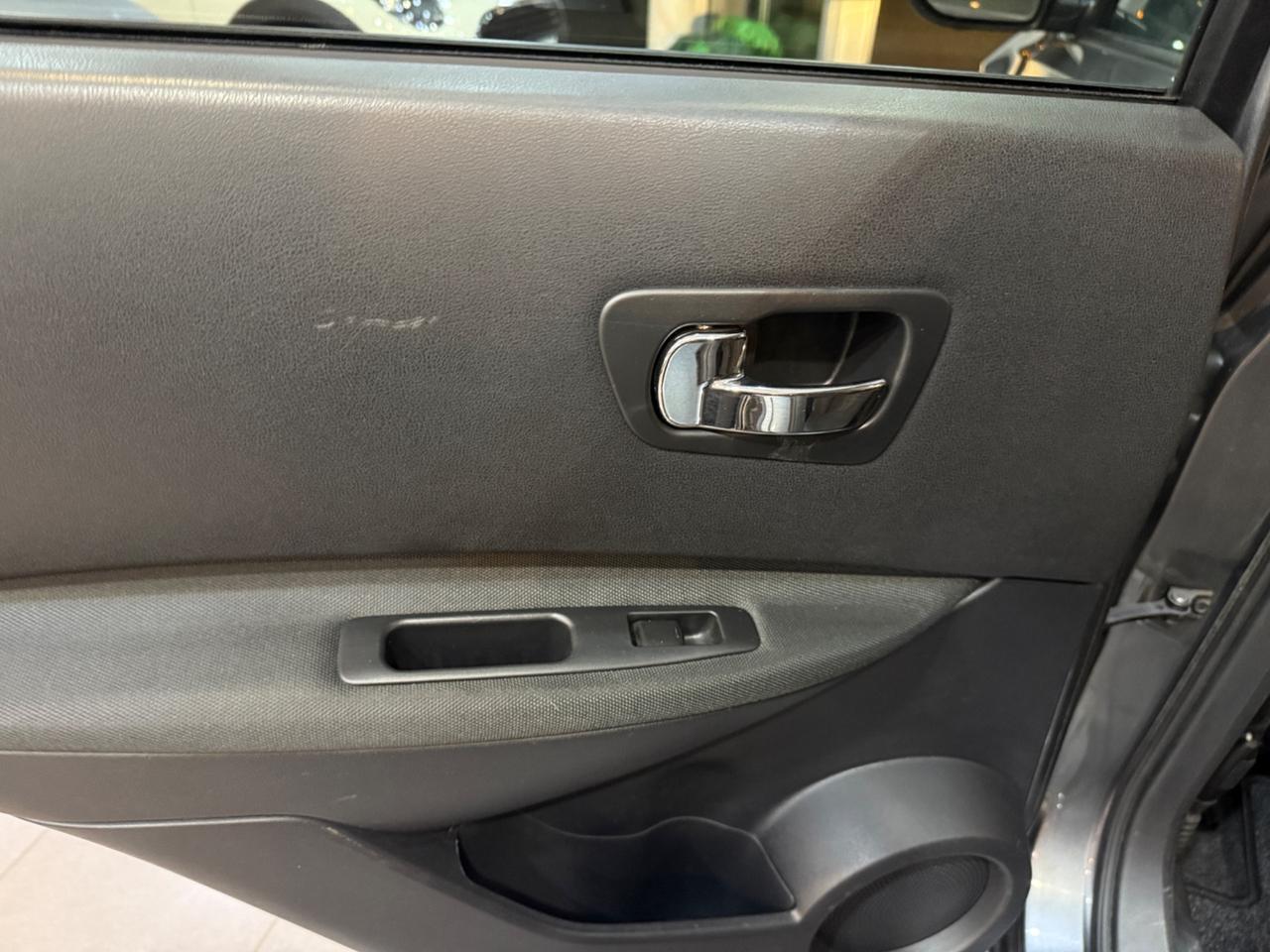 Nissan Qashqai 1.5 dci Visia TETTO PANORAMICO 122.000KM !!