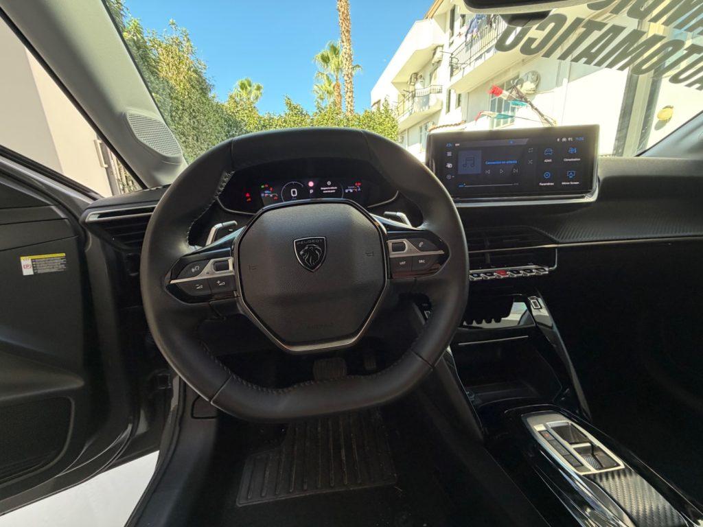 Peugeot 208 Hybrid 110 e-DCS6 Allure da €199,00 mensili