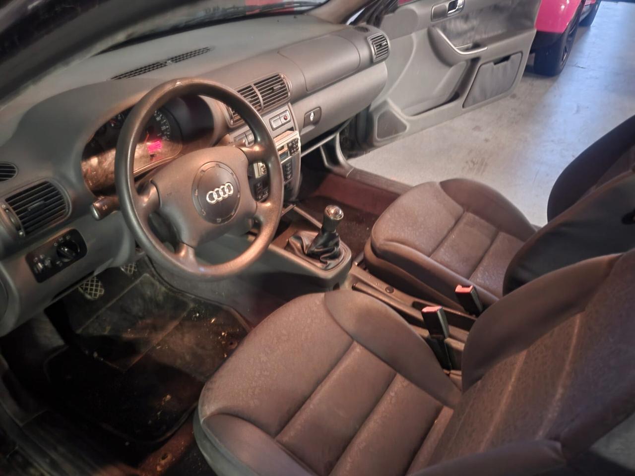 Audi A3 1.8 20V cat 3p. Attraction