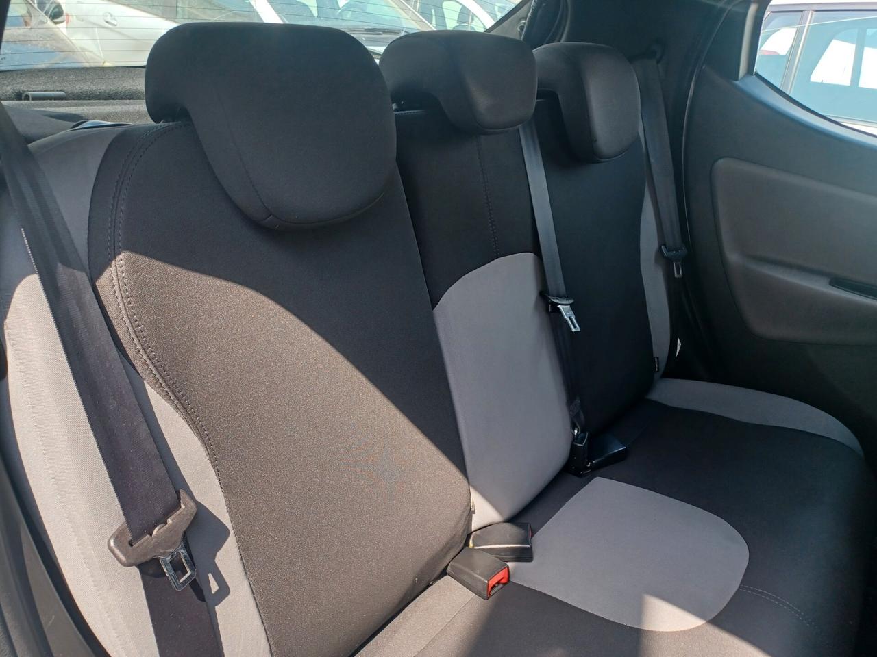 Lancia Ypsilon 1.2 GPL DELLA CASA ANNO 2012