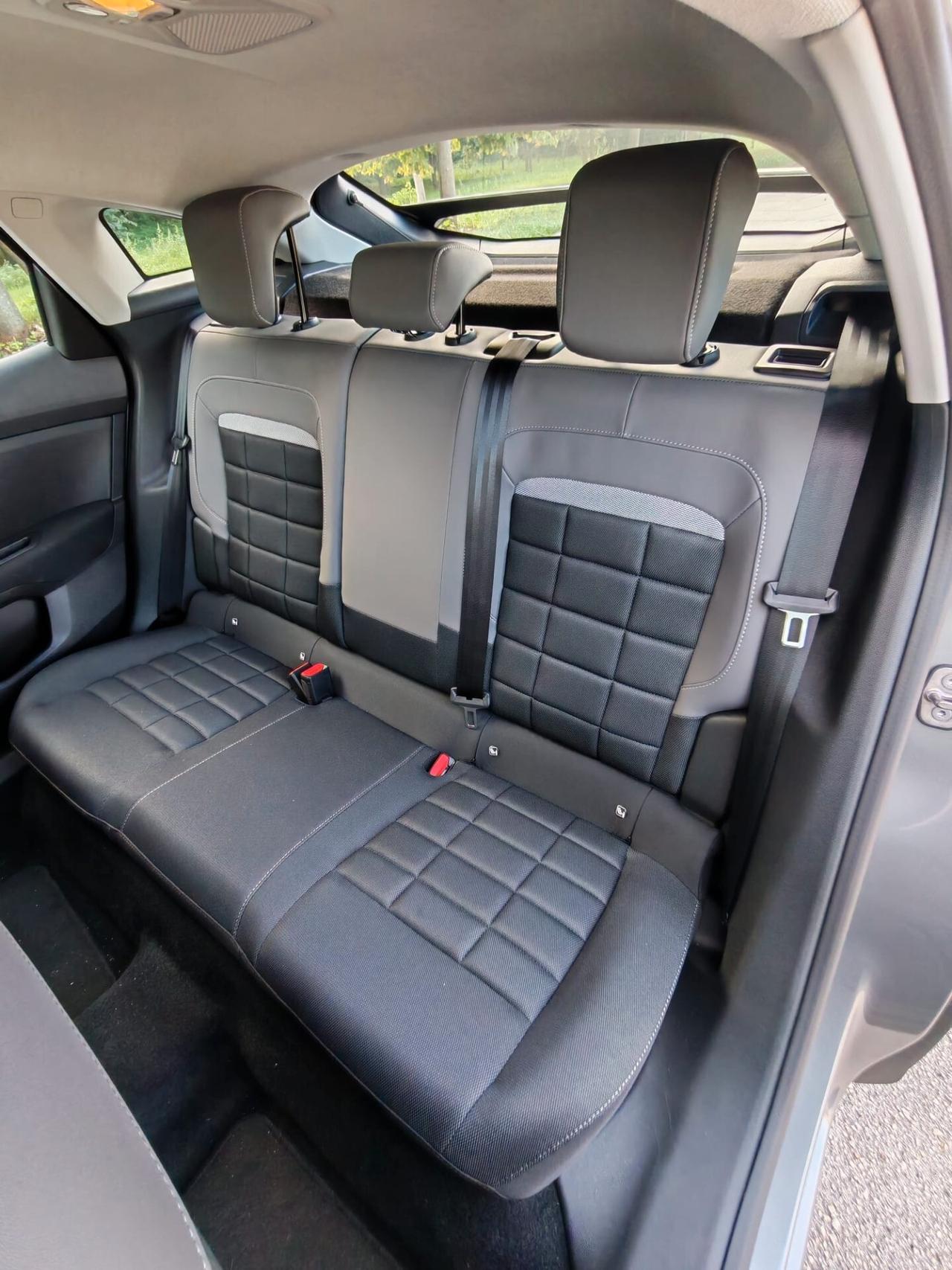 Citroen C4 Hybrid 136 e-DCS6 Plus