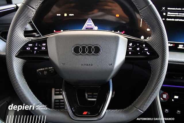 Audi Q5 TDi S tronic quattro Launch edition one mHEV+
