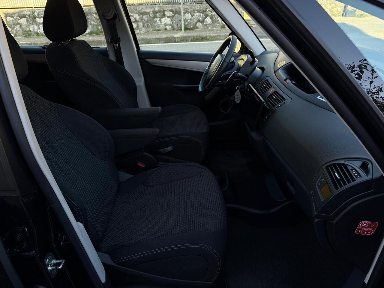 Citroen C4 Grand Picasso 1.6 e-HDi 112CV CMP6 Exclusive