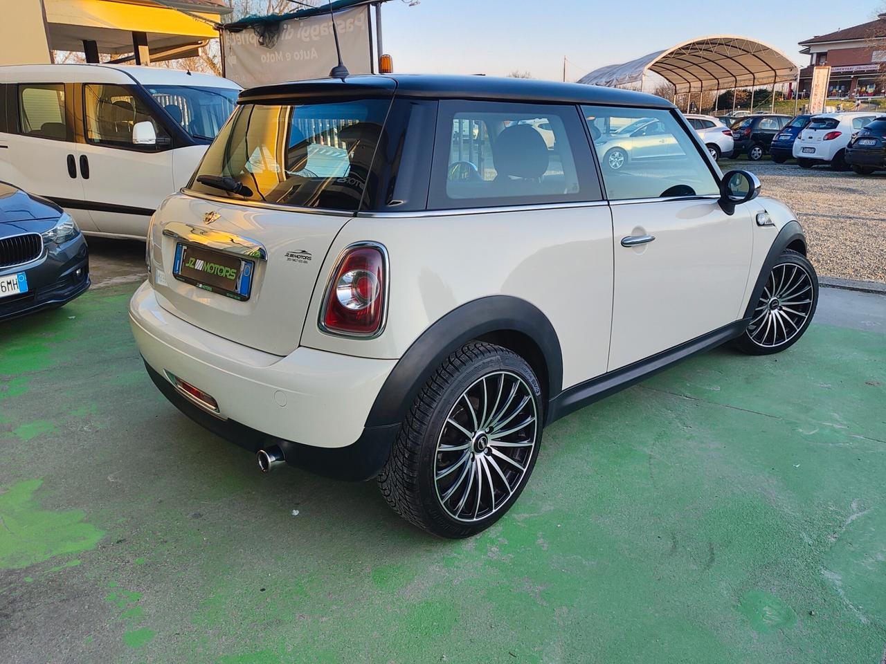 MINI COOPER ONE - adatta a neopatentati