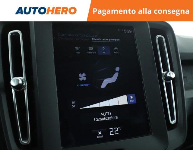 VOLVO XC40 D3 AWD Geartronic Momentum Core