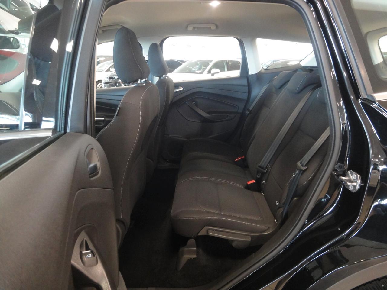 Ford Kuga 1.5 TDCI 120 CV S&S 2WD Powershift Business