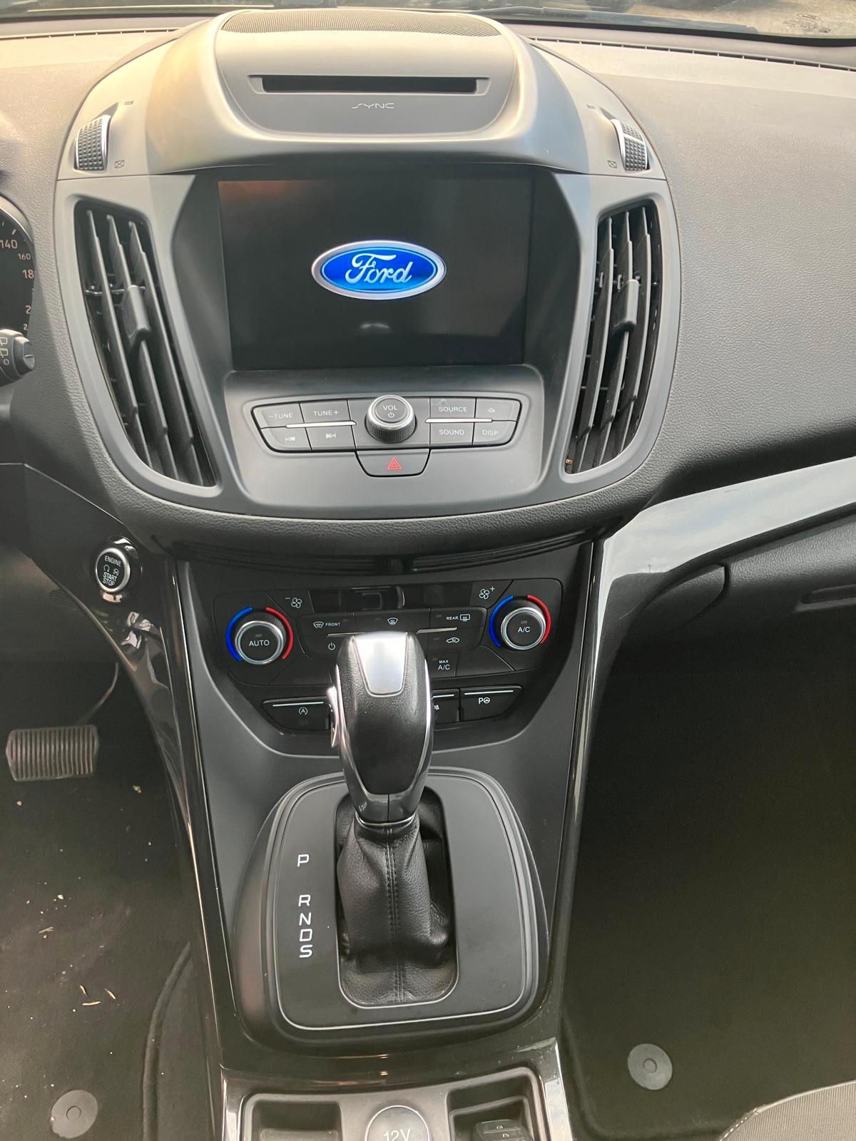 FORD KUGA 1.5 TDCì 120cv Powershift Edition