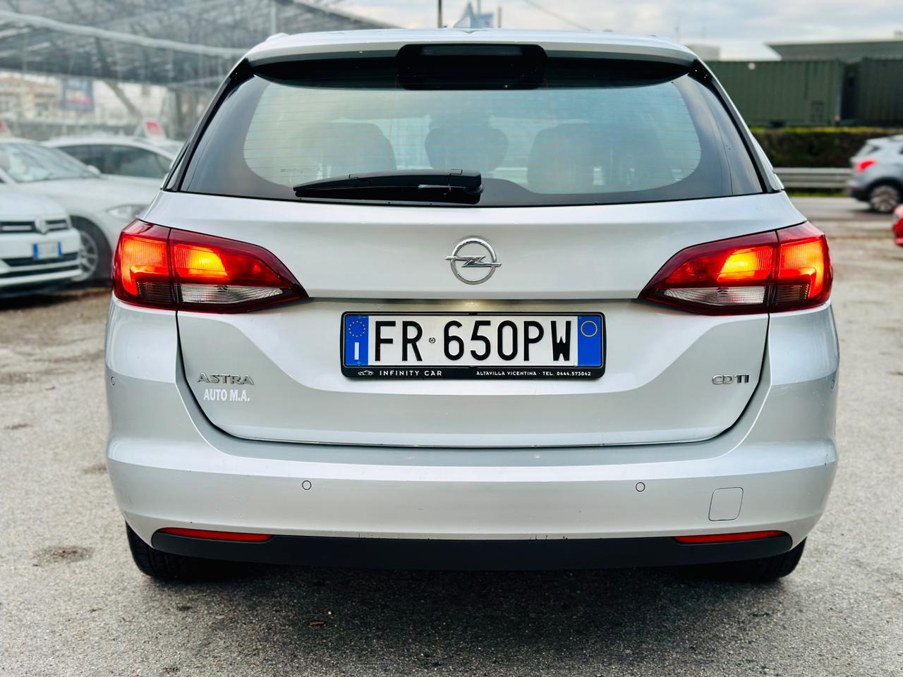 Opel Astra 1.6 CDTi ok neopatentati Start&Stop Sports Tourer km 70,000 ! ! !