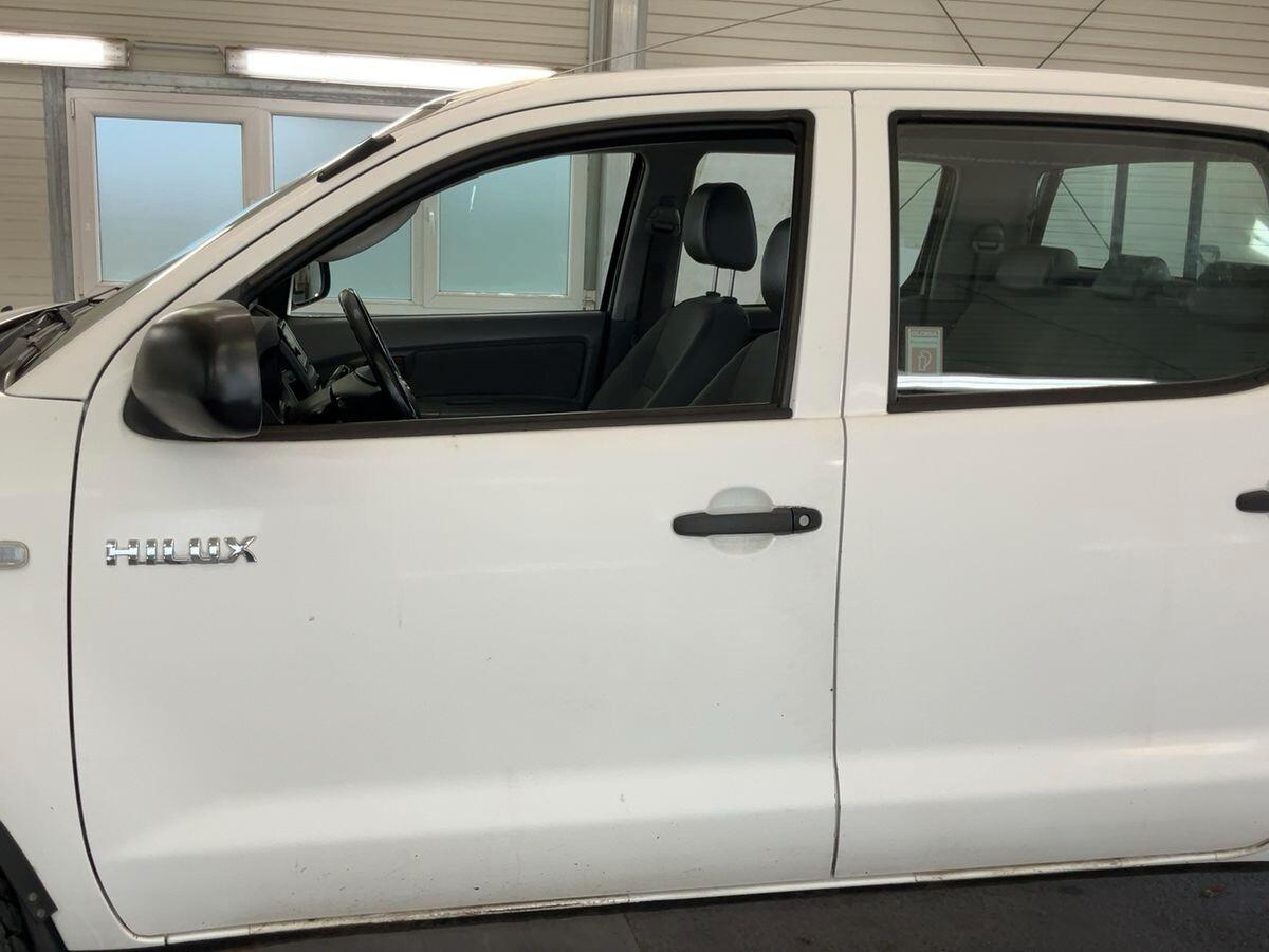 Toyota Hilux 2.5 D-4D 4WD 4p. Double Cab 4x4