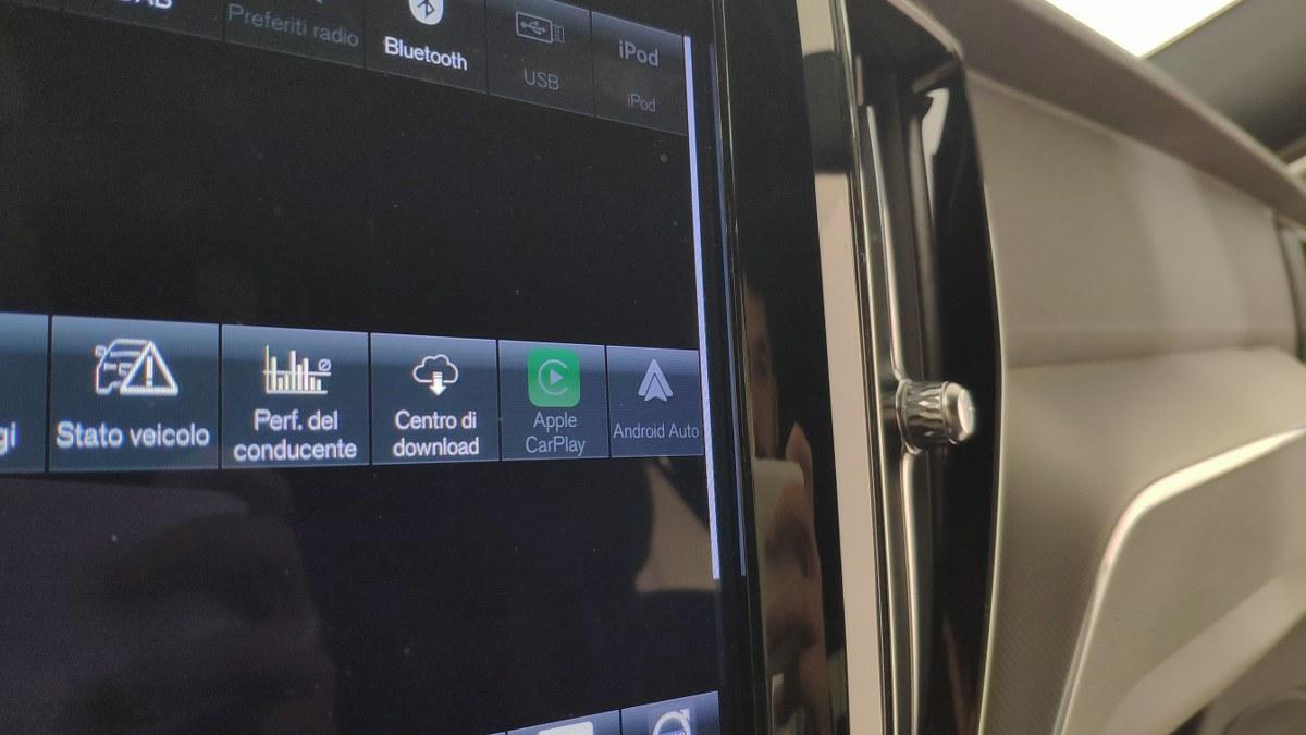 VOLVO Xc60 B5 Mild Hybrid (D) Awd Geartronic R-Design