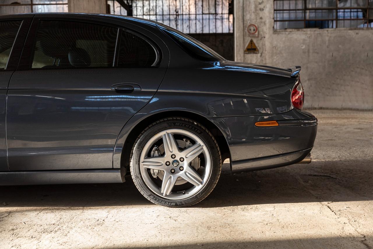 Jaguar S-Type (X202) 4.2 V8 32V cat R