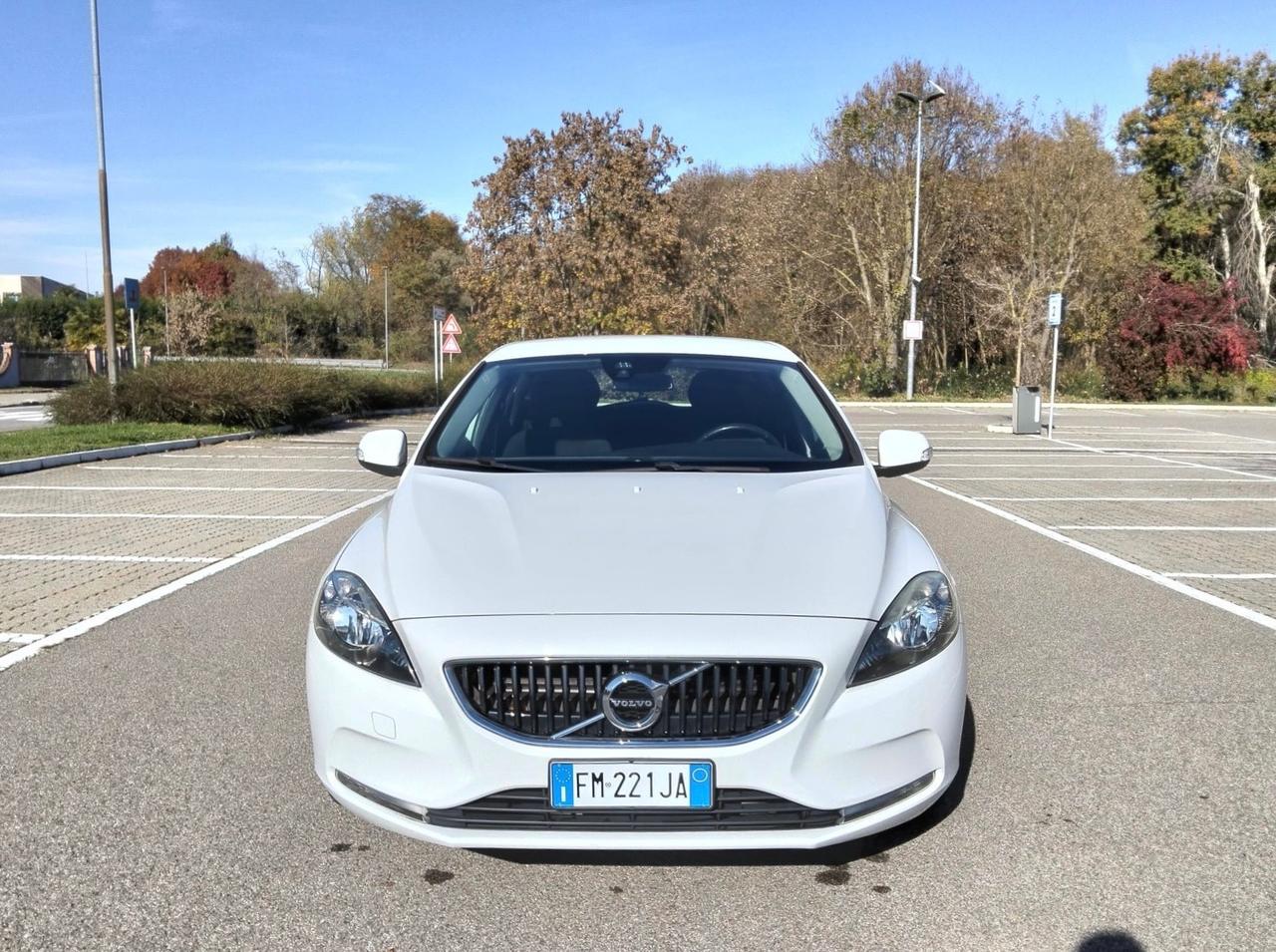 Volvo V40 D2 120Cv*S&S*Cerchi*Sensori*Cruise*Euro 6B