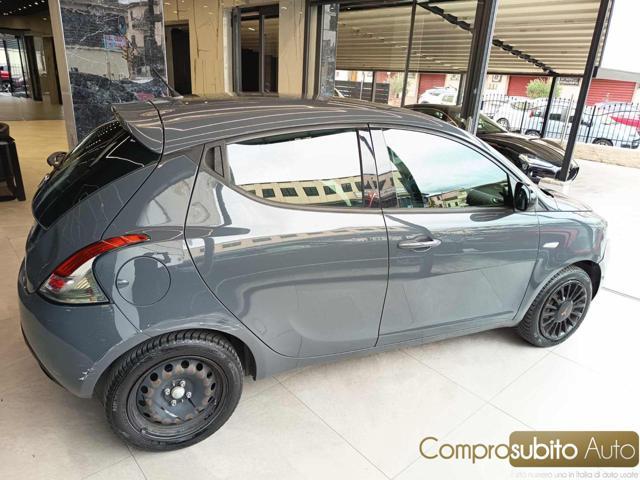 LANCIA Ypsilon 1.2 69 CV 5 porte Gold