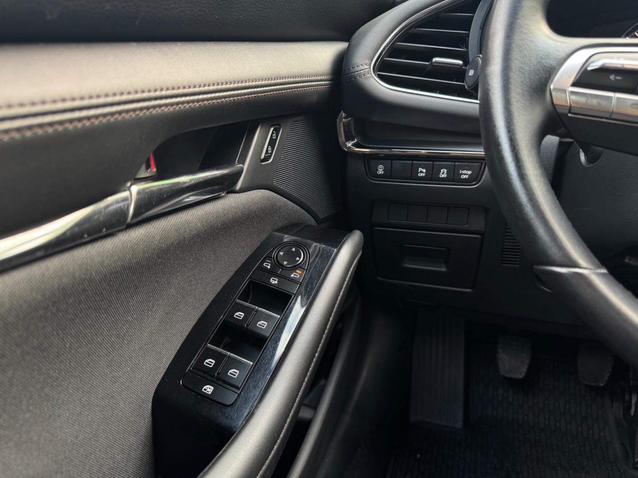Mazda 3 2.0L e-Skyactiv-G M Hybrid Exclusive