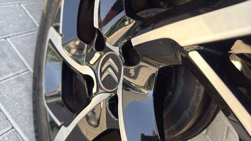 Citroën C3 83 S&S Shine Neo Patentati